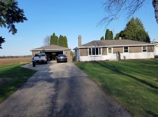 7714 Country Club Rd, Oshkosh, WI 54902