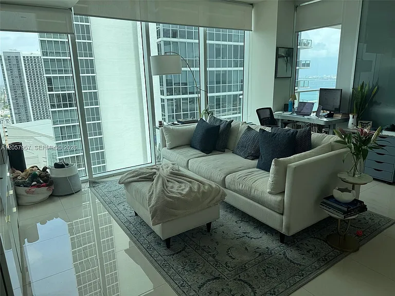 1040 Biscayne Blvd #2605 — Photo 4