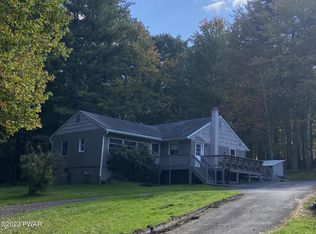 2714 Owego Tpke, Hawley, PA 18428