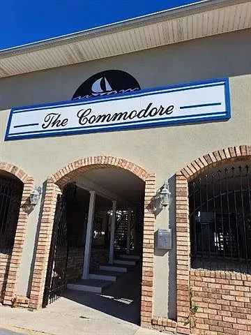 1 bed, 1.0 bath, 690 sqft, $1,095 — Photo 1