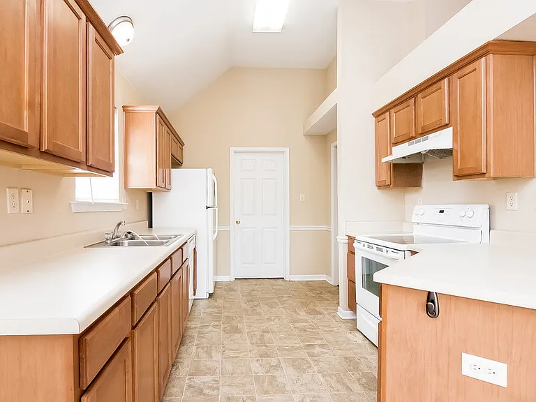 5400 Milton Ridge Dr — Photo 7