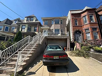 325 Arlington Avenue