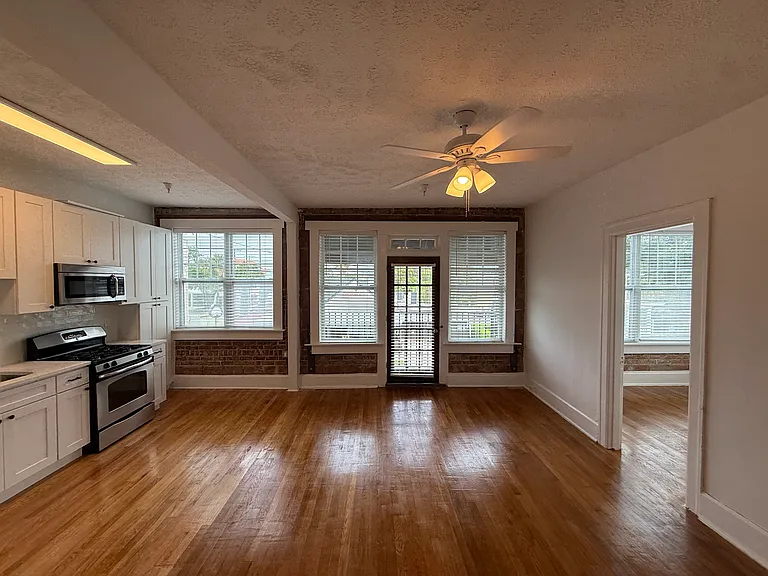 809 W Platt St #7 — Photo 8