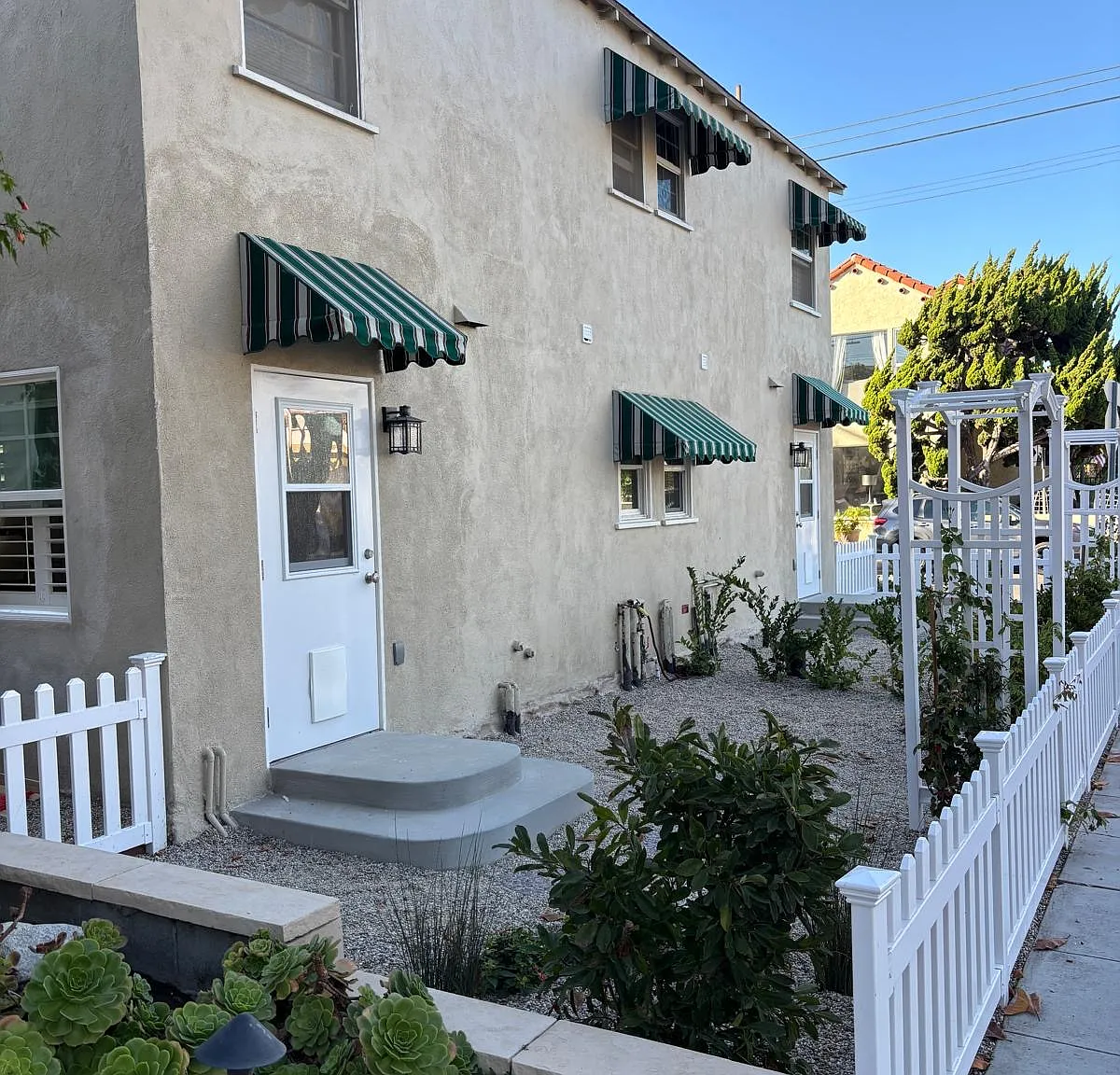 Studio, 339 sqft, $1,995 — Photo 1
