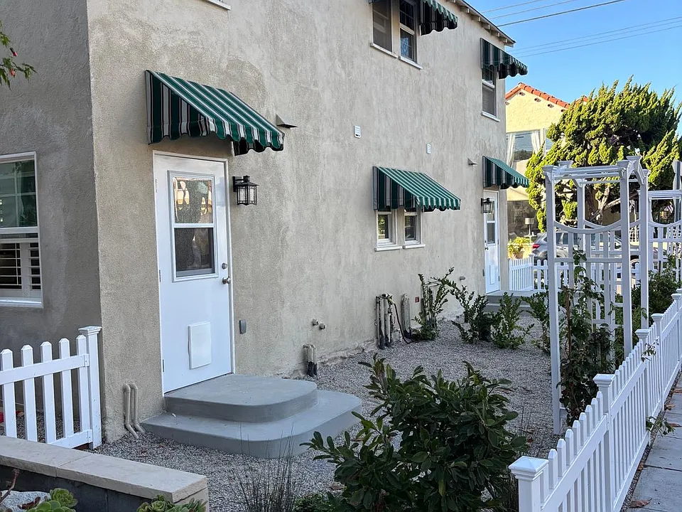 5290 & 5294 E Division St #6