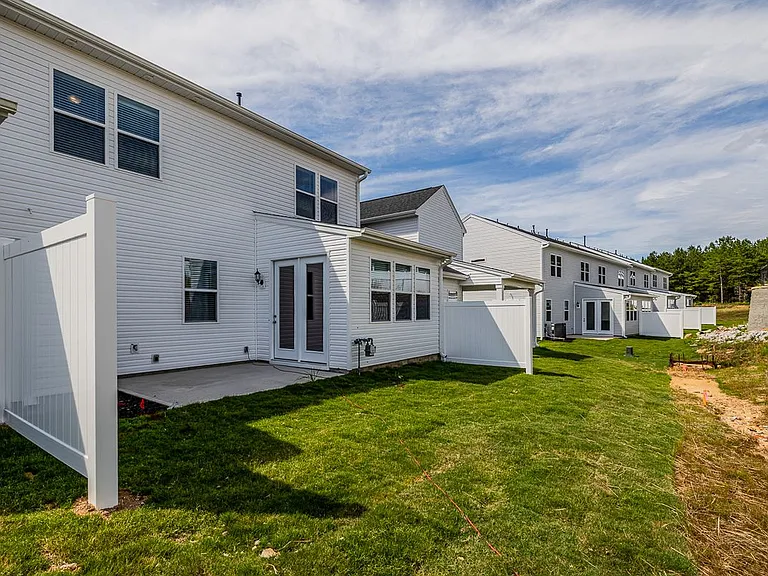 148 Herrick Pl #121 — Photo 38