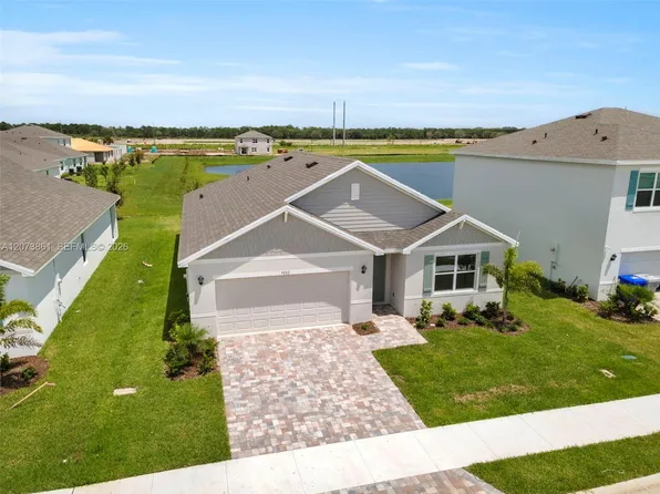 9082 Venetian Sq, Vero Beach, FL 32966