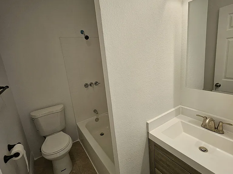 13844 Candlewood Ave — Photo 30