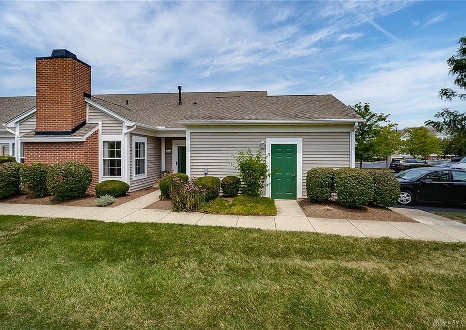 1st image of 1540 Commons Dr