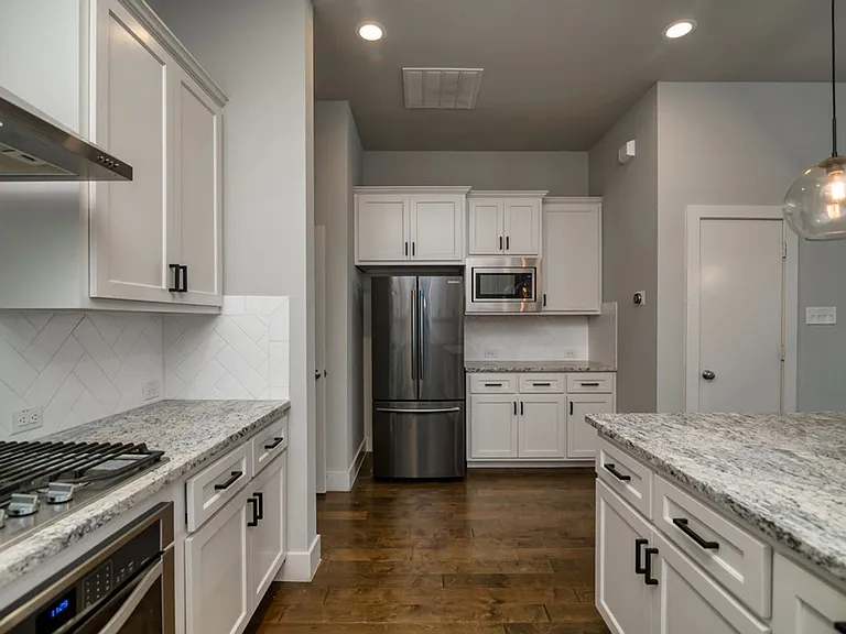 218 Wimberly St — Photo 8