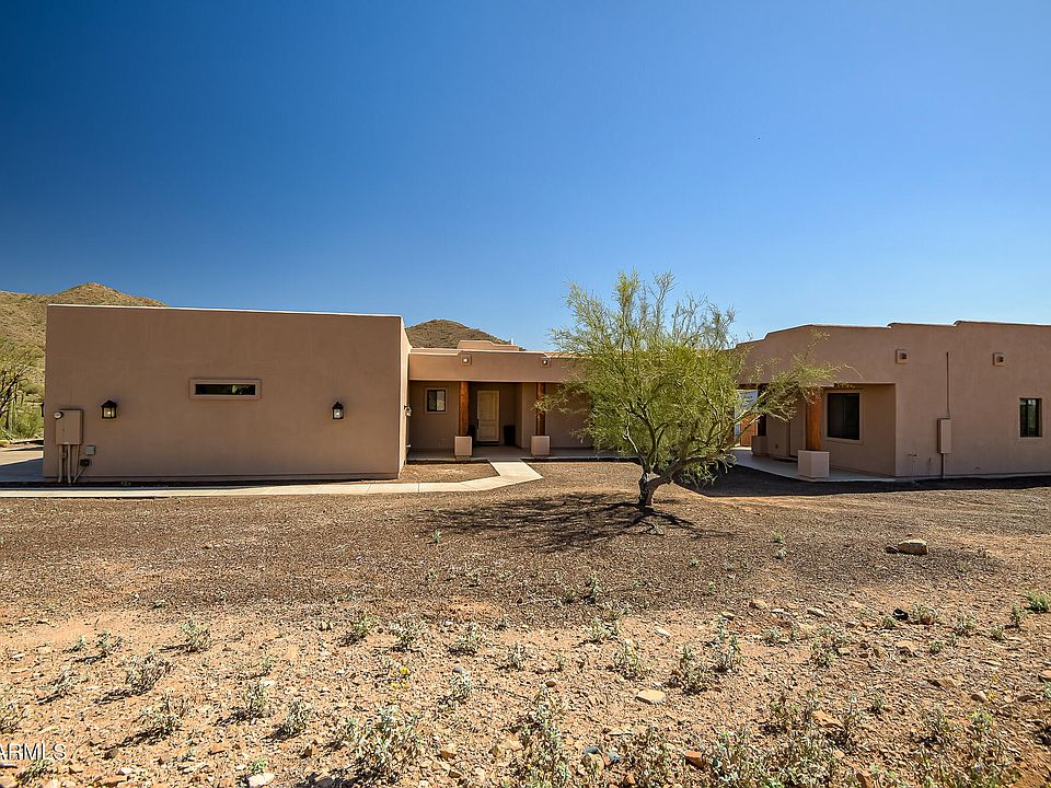 1st image of 1121 E SADDLE MOUNTAIN Road