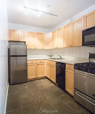 Rented by City Connections Realty | media 11