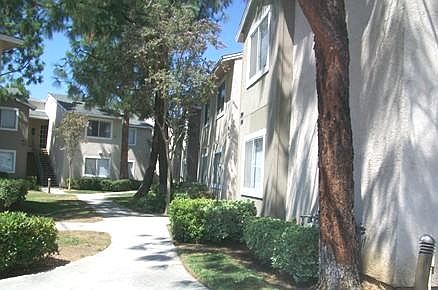 2nd image of 2568 Avenida Del Vis