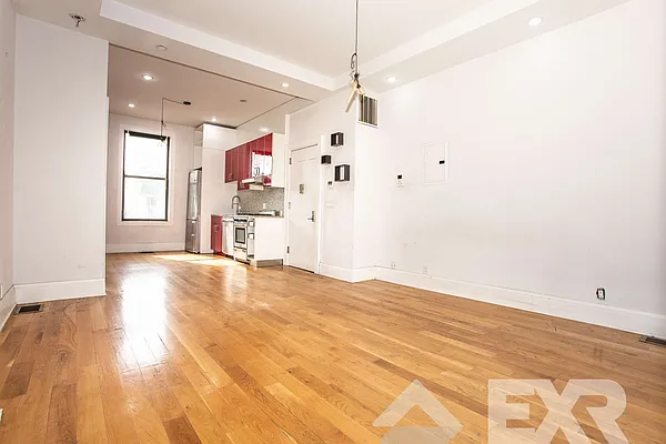 Rented by EXR | media 29