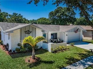 106 Meadowcross Dr, Safety Harbor, FL 34695