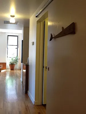 Rented by Walker Malloy & Company Inc | media 28