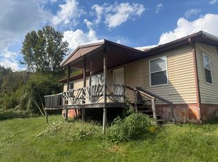223 Pennington Dr, East Bernstadt, KY 40729