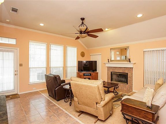 4th image of 4950 Brazoswood Cir