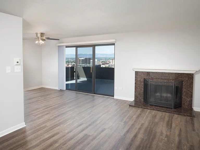 Somerset Apartments — Photo 2