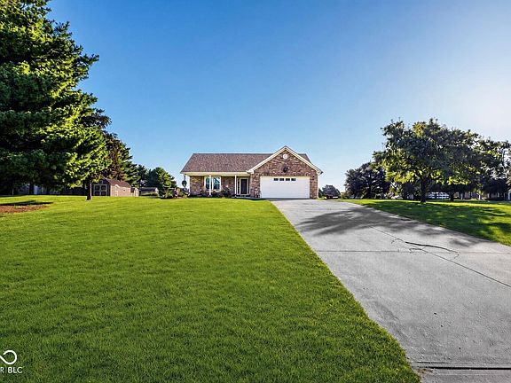 2nd image of 4747 N Mill Ct