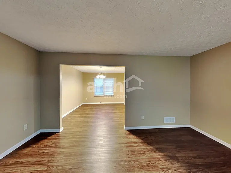 4460 Landmark Rd — Photo 5