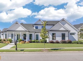 5634 Autumn Flame Dr, Braselton, GA 30517