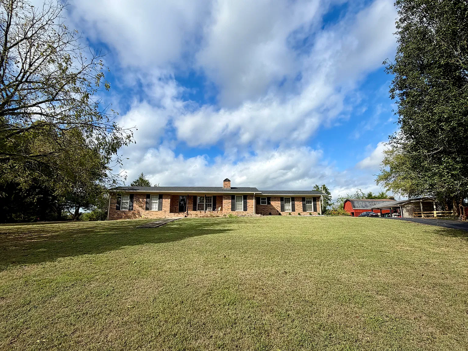 5 bed, 7083 sqft, $3,500 — Photo 1