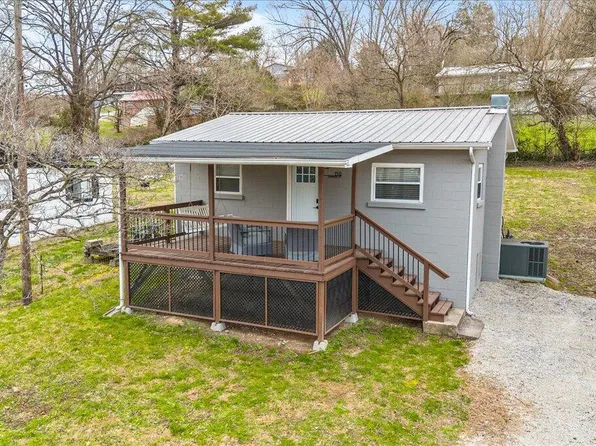 150 Connor St, Jacksboro, TN 37757