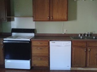 932 Clark St #B, Clarksville, TN 37040