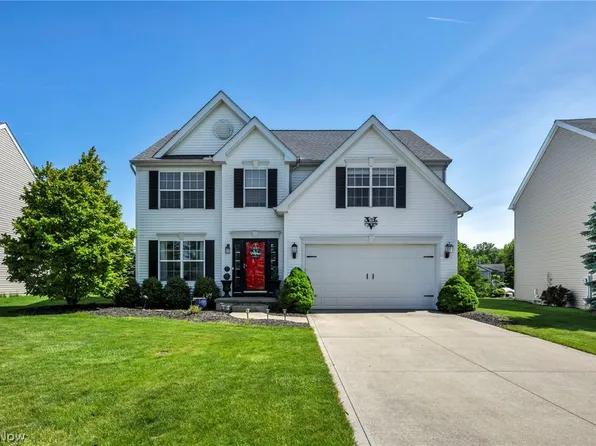 33275 Ambleside Dr, Avon Lake, OH 44012