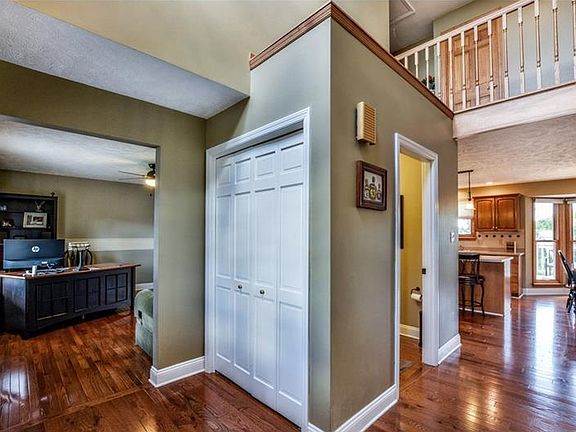 2nd image of 2424 Bonnie Dell Dr