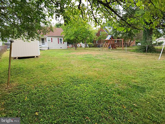 4th image of 112 Lorraine Ave