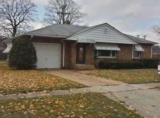 6420 1st St, Loves Park, IL 61111