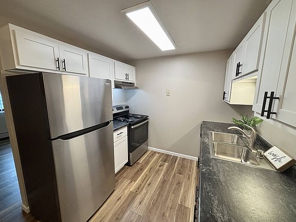 3rd image of 10-136 Capitol View Ter #133-2