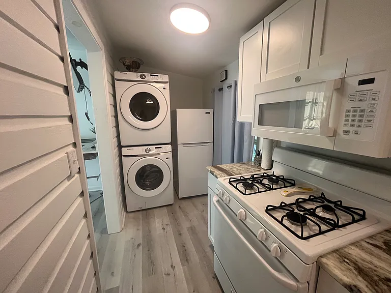 1095 Columbus St #A — Photo 21