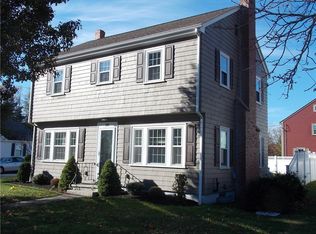 1271 Hope St, Bristol, RI 02809