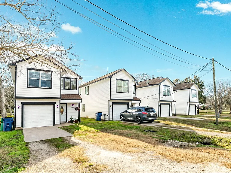 7903 Masters Rd — Photo 2