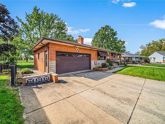 2nd image of 2312 Stanford Dr