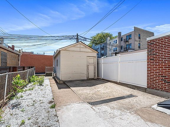 4th image of 28-12 21st Ave #1