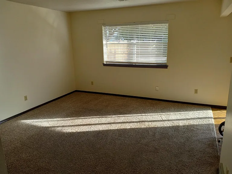 205 W Okarche Ave — Photo 6