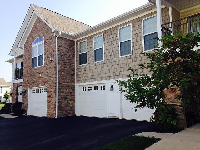 1st image of 5038 Calais Dr