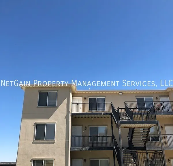 576 W 1045 N #B9 — Photo 1