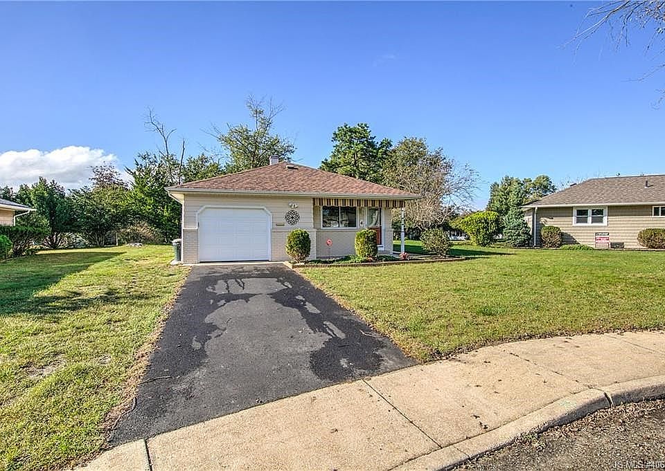 1st image of 4 Bridgetown Ct