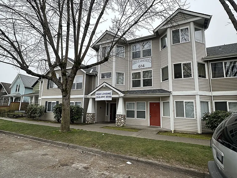 614 S Oakes St — Photo 16