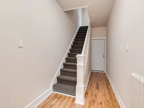 5th image of 2522 Holland Ave