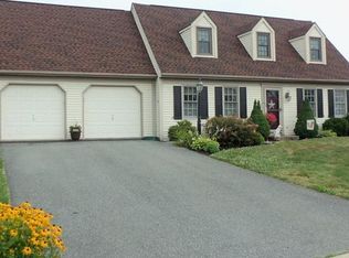 29 Village Square Dr, Marietta, PA 17547