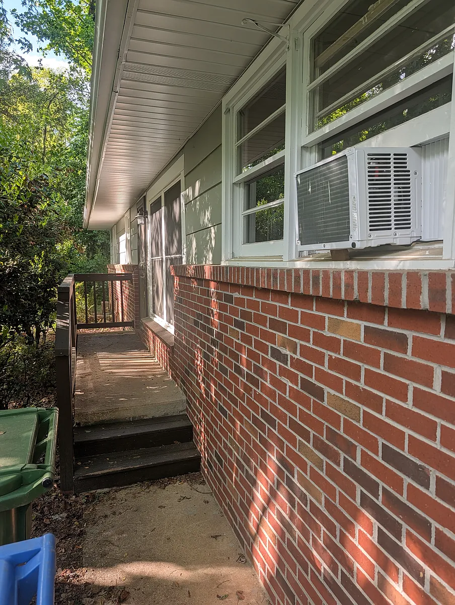 Building Photo - 95 Blake Dr