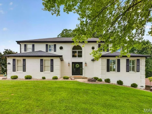 210 S Fairway Dr, Belleville, IL 62223