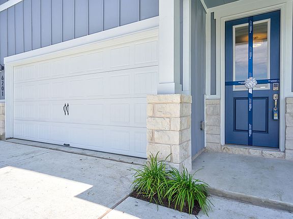 4th image of 6201 Dumfries Ln