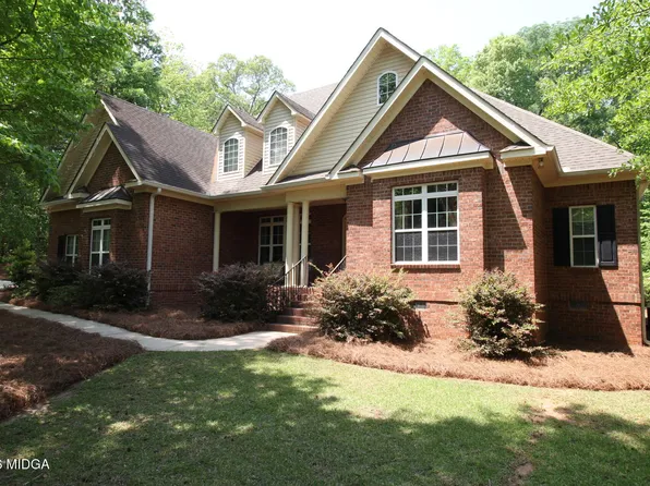 450 Deer Creek Dr, Forsyth, GA 31029